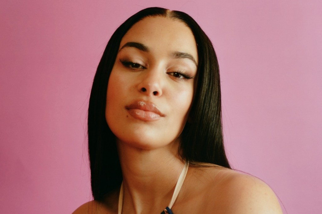 Jorja Smith анонсировала третий альбом «What Are the Odds» и выпустила сингл с WizKid