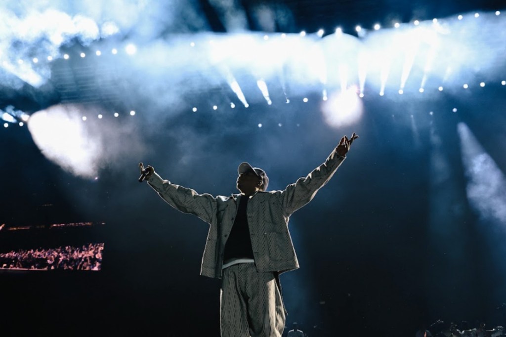Jay-Z завершил второй вечер резиденции на Yankee Stadium с Eminem и Pharrell