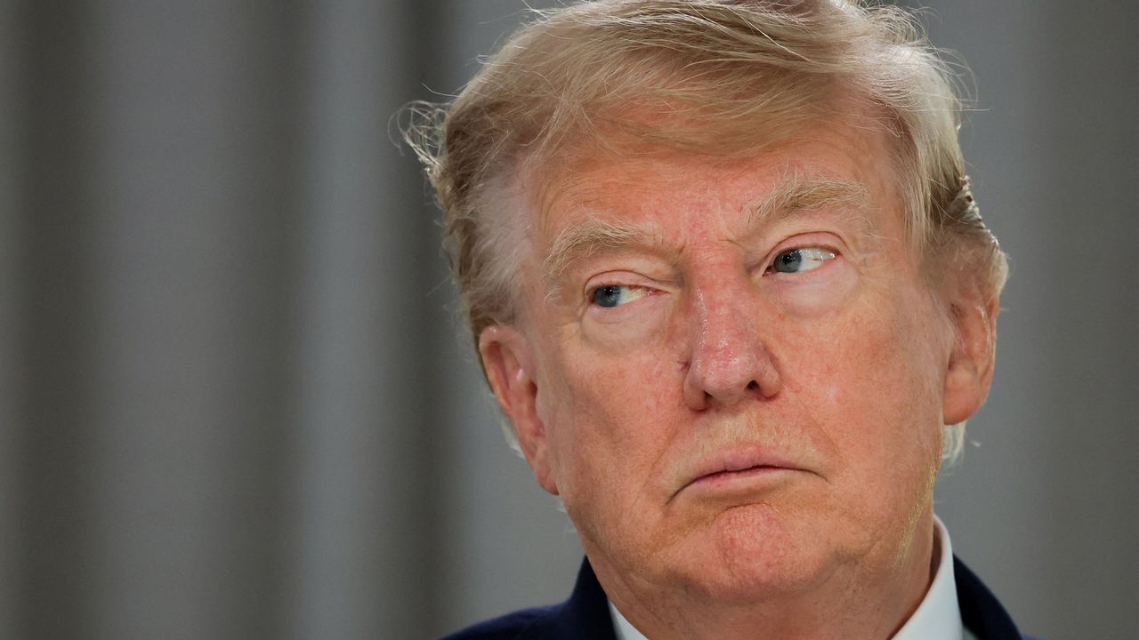 Хаберман и Суон выпустили хронику второго срока Трампа «Regime Change»