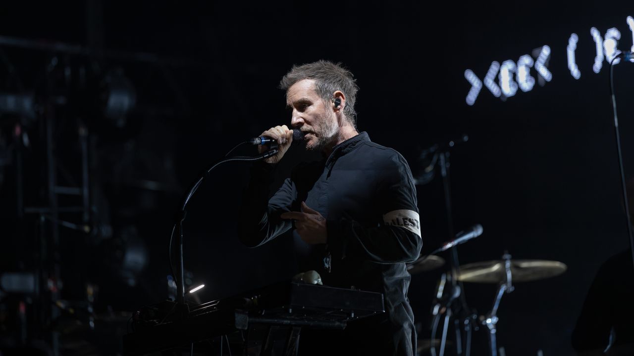 Massive Attack запретили выступать в Сингапуре после флага Палестины