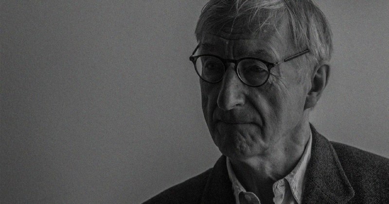 Джулиан Барнс выпустил книгу «Исход(ы)» к своему 80-летию