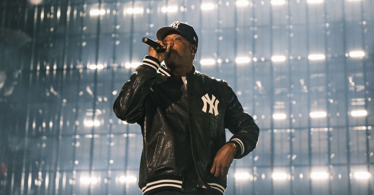 Jay-Z отыграл трибьют-шоу на Yankee Stadium: 45 000 зрителей, Бейонсе и никакой помпезности